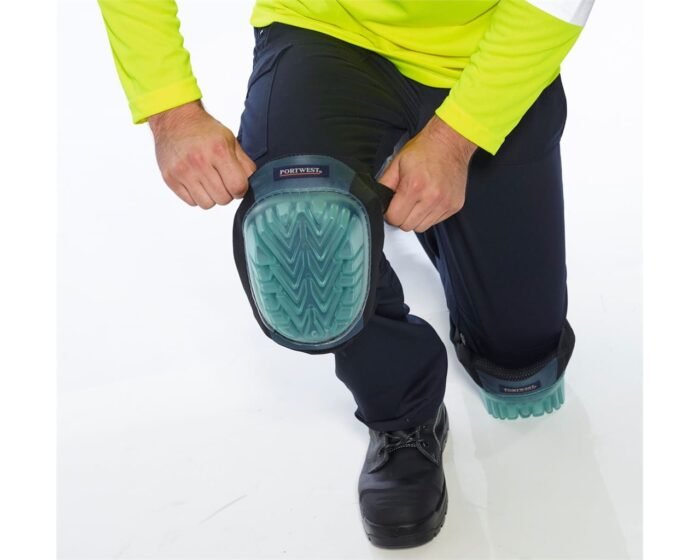 portwest kp40 ultimate gel knee pad fitting w1280h1024q90i25632.jpg