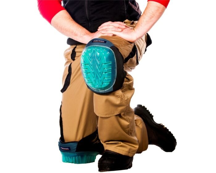 portwest kp40 ultimate gel knee pad in situ w1280h1024q90i25633.jpg